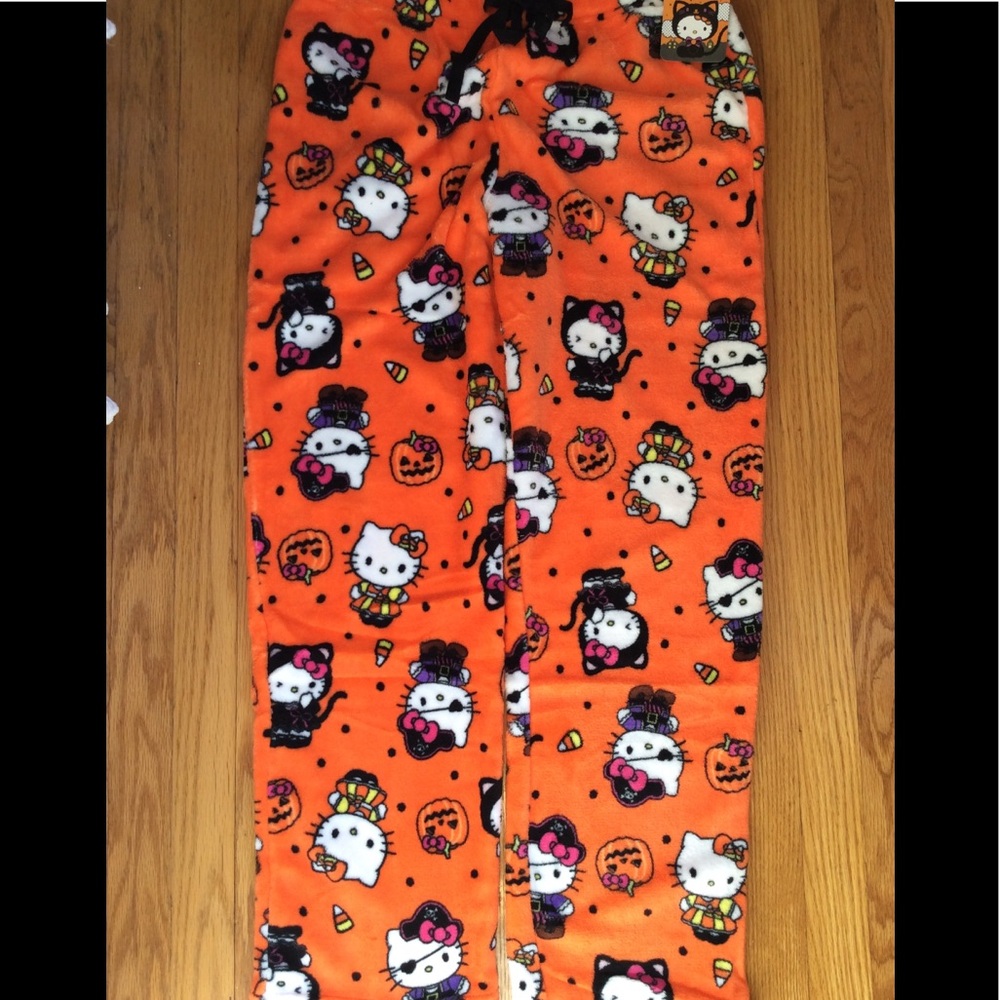Hello kitty Halloween plush pajamas - Picture 4 of 4